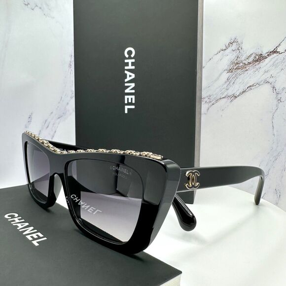 New CHANEL Sunglasses - Picture 1 of 16